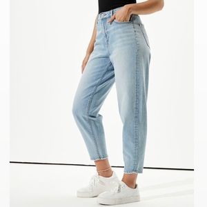 AE Relaxed Fit Mom Jeans